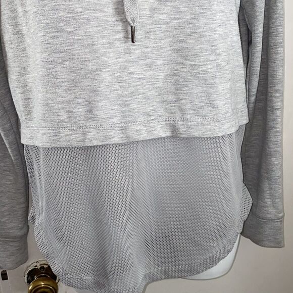 YOGALICIOUS Grey Mesh Panel Hoodie-M - Picture 2 of 5